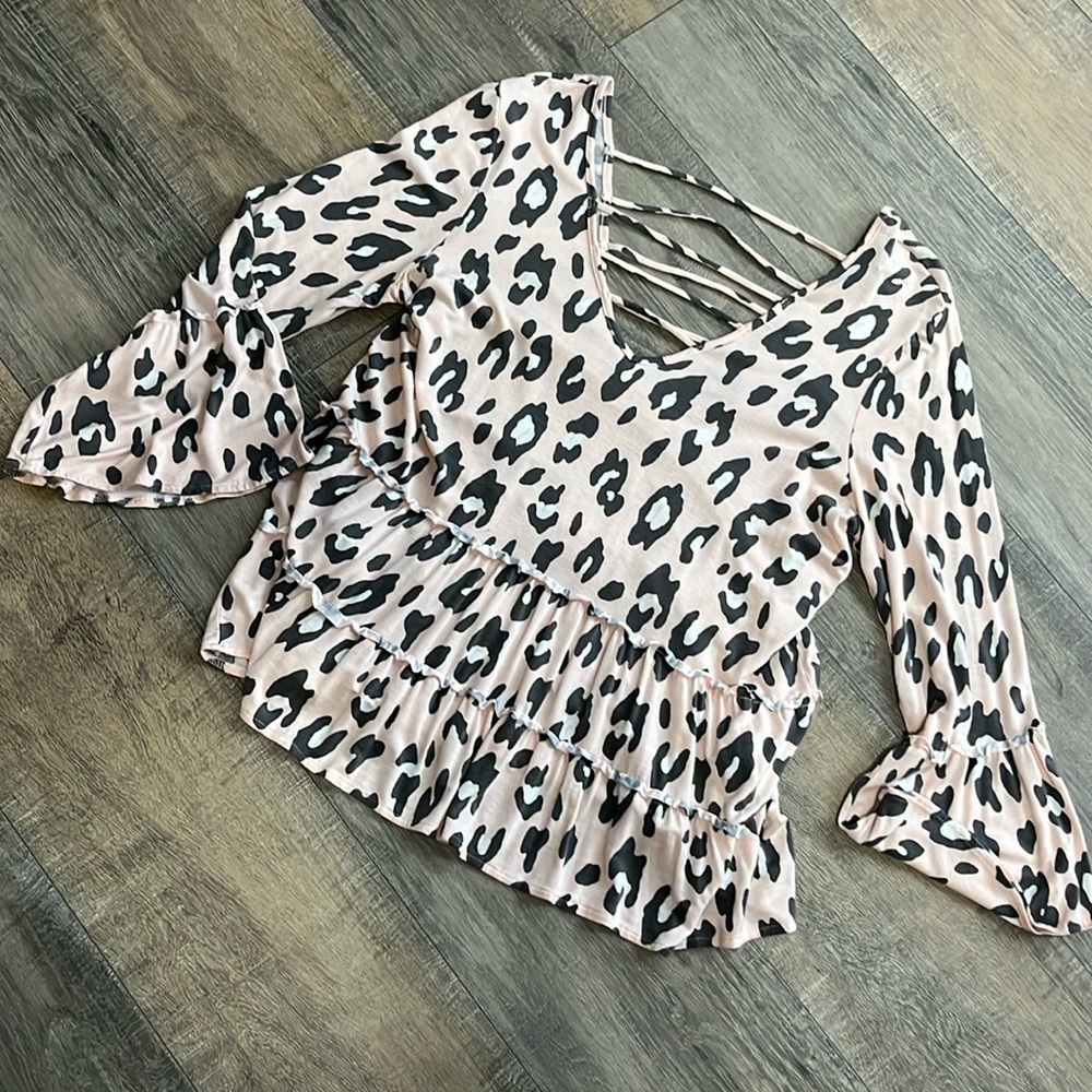 Miss Chevious Size XL TOP Ex used condition.
5 For $25 Item